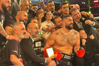 Ağır siklette Umut Çamkıran şampiyon oldu