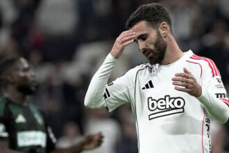 Beşiktaş'ta Rafa Silva için karar günü!