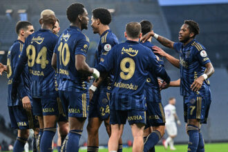 Fenerbahçe 9 eksikle Beşiktaş'ı ağırlayacak!