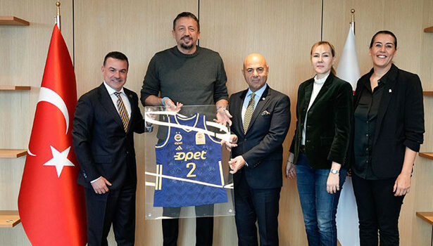 Fenerbahçeli yöneticilerden, TBF Başkanı Türkoğlu'na ziyaret