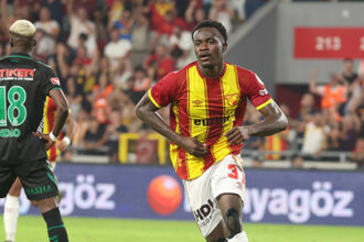 Göztepe'de Dennis'e Alman kancası!