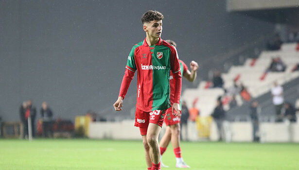 Karşıyakalı Adem Yeşilyurt'a yurt dışında ilgi!