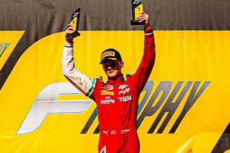 Otomobil sporcusu Alp Aksoy, Formula Trophy'de şampiyon oldu