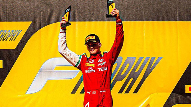 Otomobil sporcusu Alp Aksoy, Formula Trophy'de şampiyon oldu