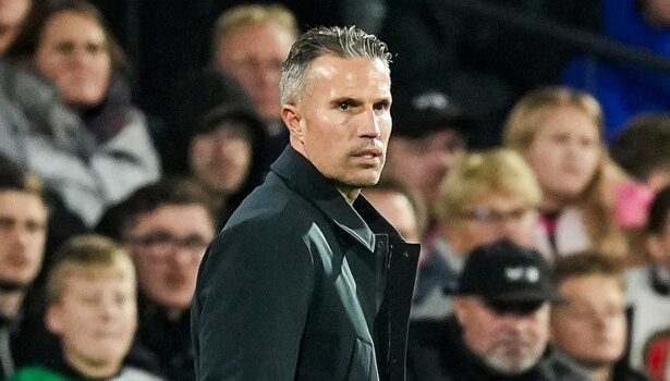 Taraftarlardan Robin van Persie'ye büyük tepki!