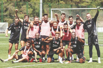 Beşiktaş'ta büyük değişim! Bir sezonda tarih oldular