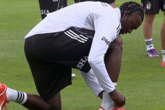 Beşiktaş'ta Tammy Abraham kamptan ayrıldı