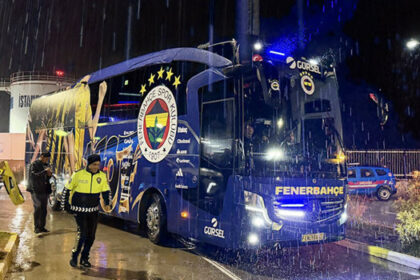 Fenerbahçe kafilesi, hava muhalefeti nedeniyle Alanya'da kaldı!