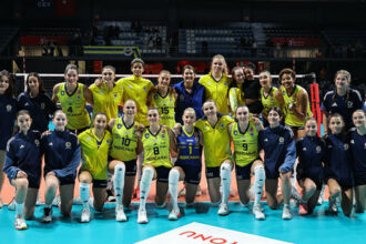 Fenerbahçe Medicana, evinde 3 sette kazandı!