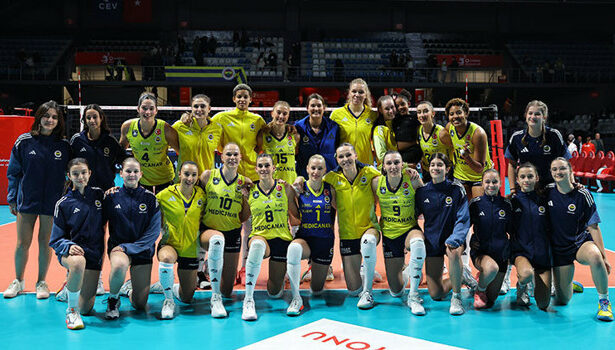 Fenerbahçe Medicana, evinde 3 sette kazandı!