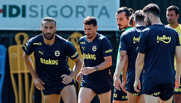 Fenerbahçe'nin 2 futbolcusu daha Kasımpaşa yolunda!