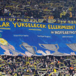 Fenerbahçe tribünlerinden ‘Şampiyonluk’ mesajı!