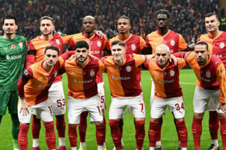 Galatasaray'da 4 oyuncu sınırda!