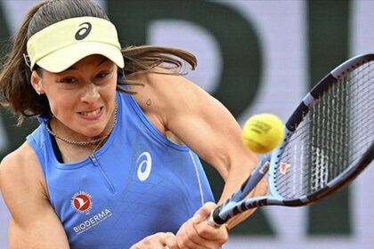 Zeynep Sönmez, Avustralya Açık elemelerinde 2. tura yükseldi!