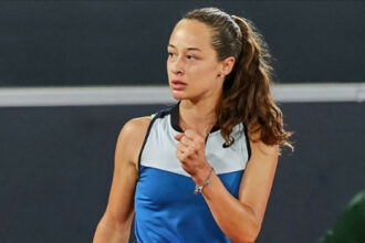 Zeynep Sönmez, Avustralya'da set vermeden ana tabloda!