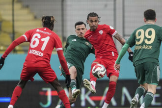 Esenler Erokspor, Boluspor'u 2 golle devirdi!