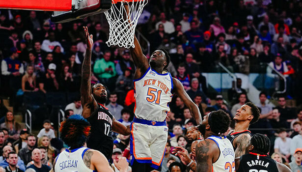 New York Knicks 18 sayı geriden gelerek Rockest'ı mağlup etti!