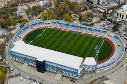 13 bin 900 kişilik statta tribünde 700 Türk olacak!