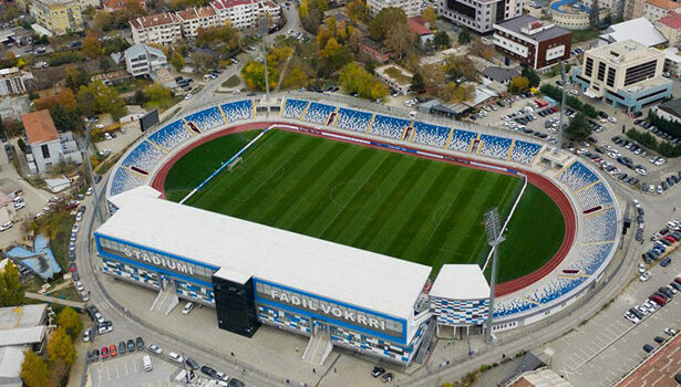 13 bin 900 kişilik statta tribünde 700 Türk olacak!