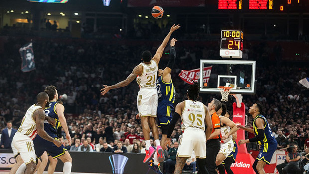 Fenerbahçe Beko, Sırbistan'da mağlup!