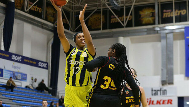 Fenerbahçe Opet yarı finalde